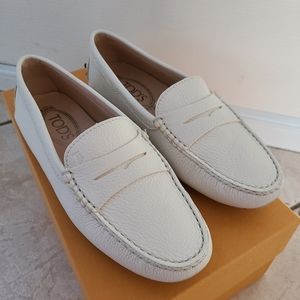 Authentic Tod's driving shoes off white size 36